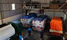 Petugas Gabungan Beberapa Instansi Ungkap Gudang Bahan Bakar Minyak Subsidi Ilegal di Jawa Timur